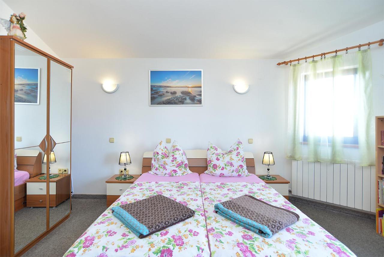 Apartments Anka 1223 Peroj Bagian luar foto