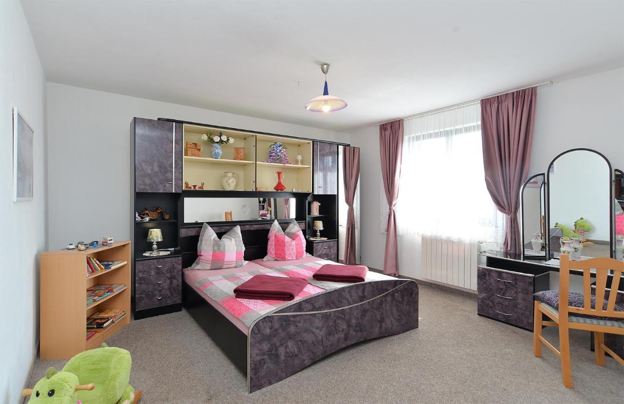 Apartments Anka 1223 Peroj Bagian luar foto